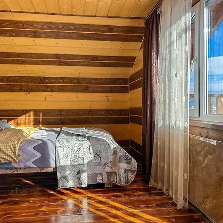 гірський куточок, 3 *