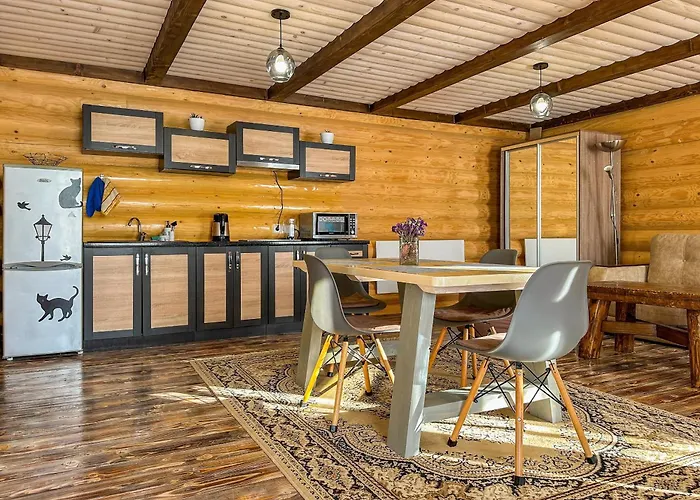 гірський куточок, 3 Holiday home