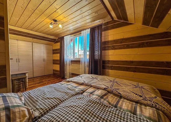 гірський куточок, 3 *